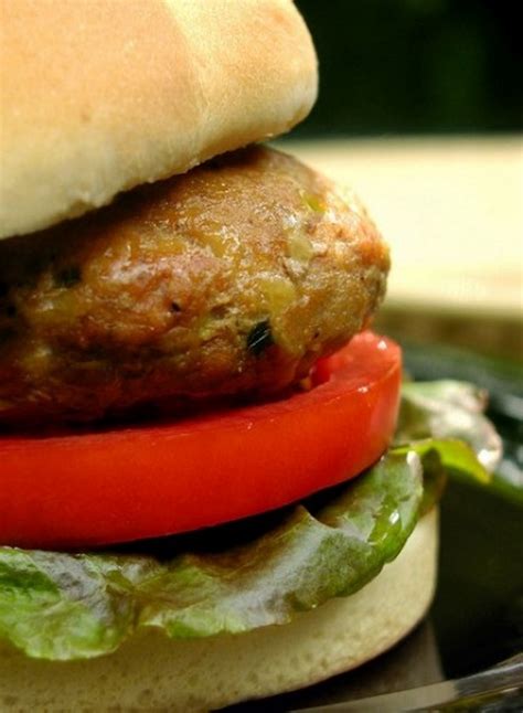 How many carbs are in turkey burger ww bun (66304.2) - calories, carbs, nutrition