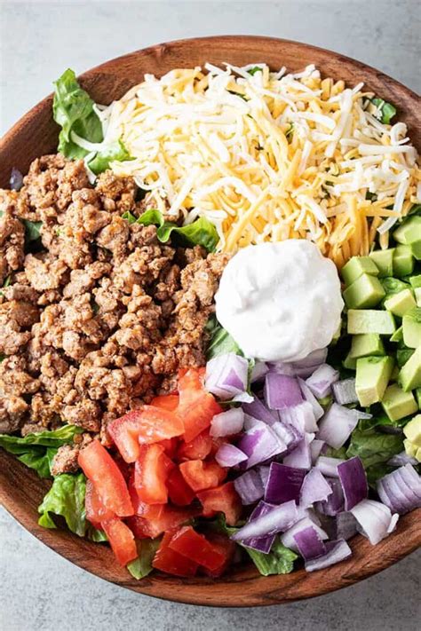 How many carbs are in turkey taco salad with flatbread chips - calories, carbs, nutrition