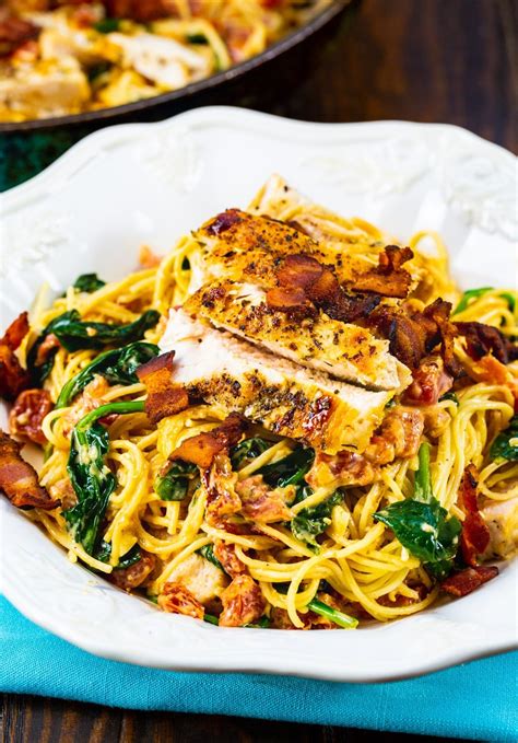 How many carbs are in tuscan chicken pasta in a bowl - calories, carbs, nutrition