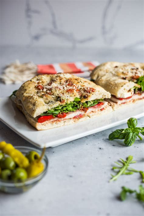 How many carbs are in tuscan tureky foccacia - calories, carbs, nutrition