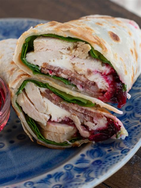 How many carbs are in twisted turkey wrap - calories, carbs, nutrition