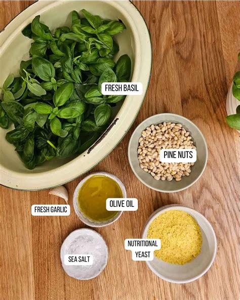 How many carbs are in vegan basil pesto - calories, carbs, nutrition