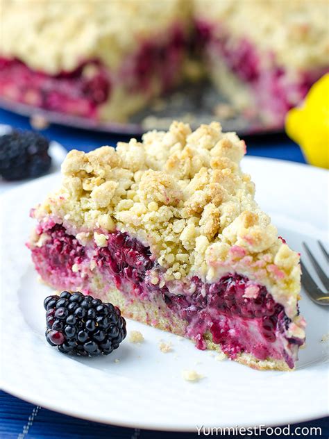 How many carbs are in vegan blackberry coffee cake - calories, carbs, nutrition