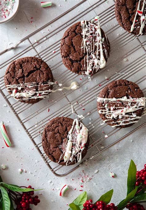 How many carbs are in vegan chewy chocolate peppermint cookies - calories, carbs, nutrition