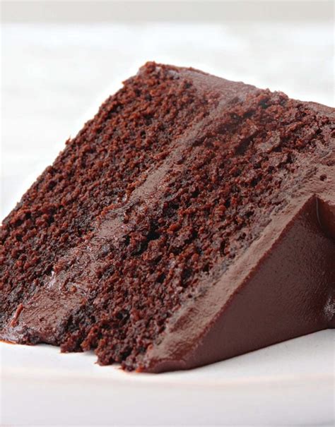 How many carbs are in vegan chocolate cake - calories, carbs, nutrition