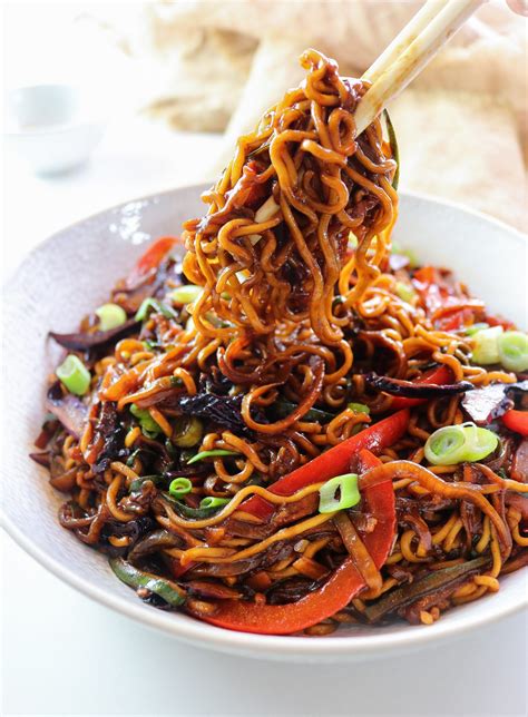 How many carbs are in vegan chow mein - calories, carbs, nutrition