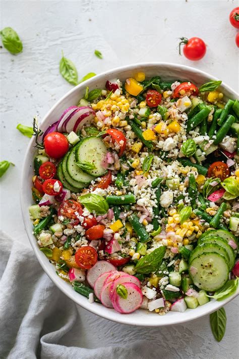 How many carbs are in vegetable and grain salad - calories, carbs, nutrition