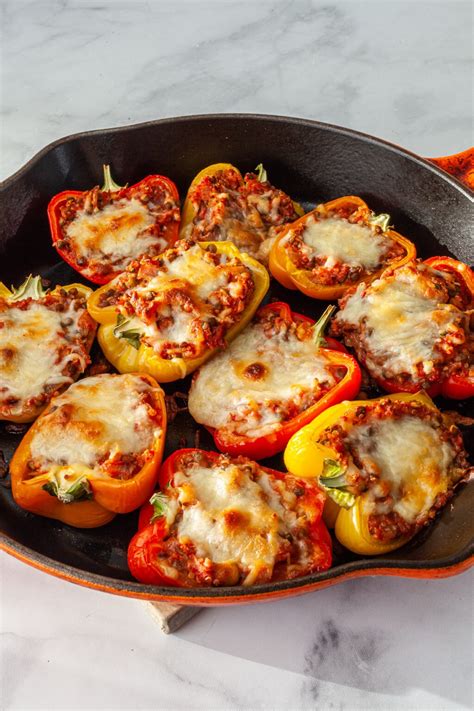 How many carbs are in vegetable and lentil stuffed peppers - calories, carbs, nutrition