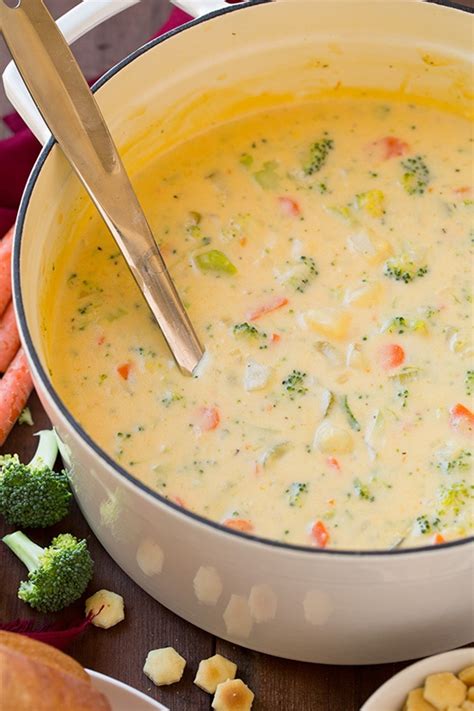 How many carbs are in vegetable cheese chowder - calories, carbs, nutrition