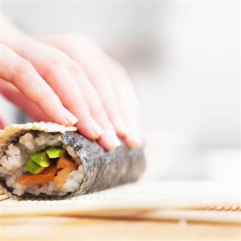 How many carbs are in vegetable combo sushi roll - calories, carbs, nutrition