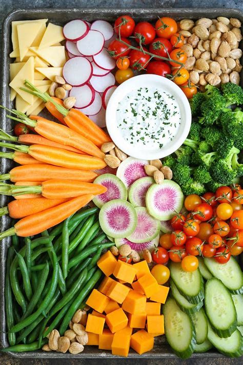 How many carbs are in vegetable crudite with ranch dressing - calories, carbs, nutrition