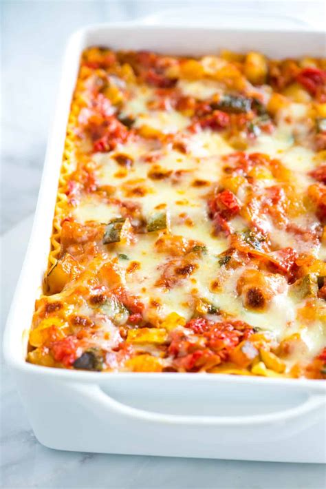 How many carbs are in vegetable lasagna, with spinach - calories, carbs, nutrition