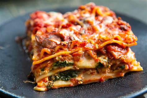 How many carbs are in vegetarian lasagna with broccoli - calories, carbs, nutrition