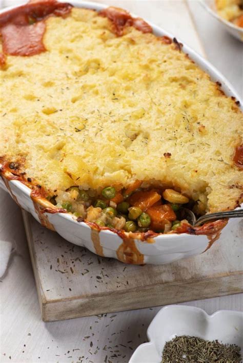 How many carbs are in vegetarian shepherd's pie plate - calories, carbs, nutrition