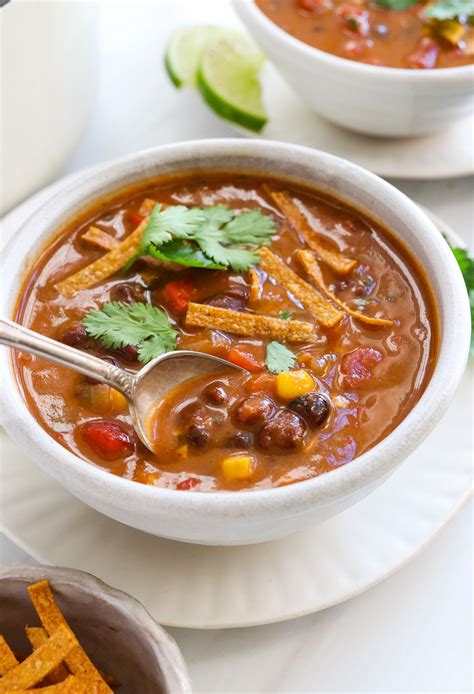 How many carbs are in vegetarian tortilla soup (mindful) 16 oz - calories, carbs, nutrition