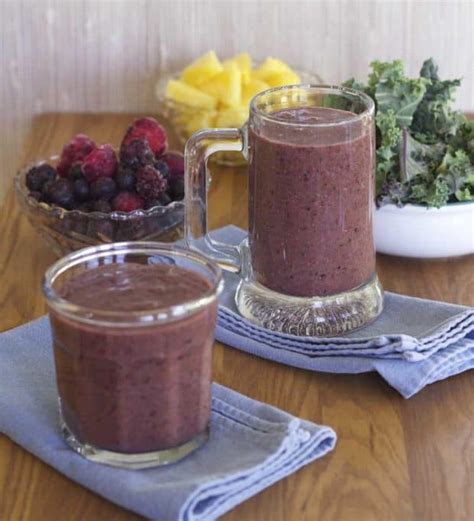 How many carbs are in very berry kale smoothie - calories, carbs, nutrition