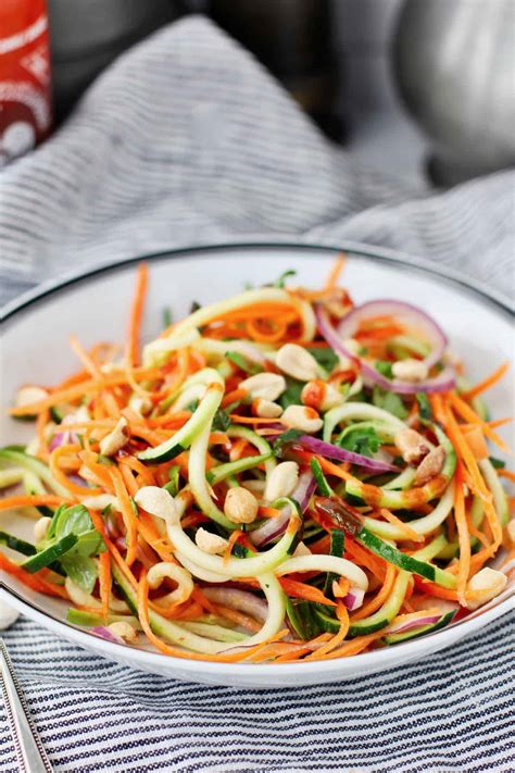 How many carbs are in vietnamese carrot peanut slaw - calories, carbs, nutrition