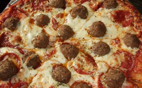 How many carbs are in village style meatball pizza - calories, carbs, nutrition