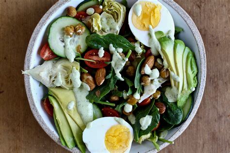 How many carbs are in west coast cobb salad - calories, carbs, nutrition