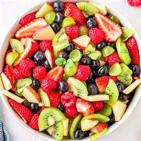 How many carbs are in whole+sum - fresh fruit salad - calories, carbs, nutrition