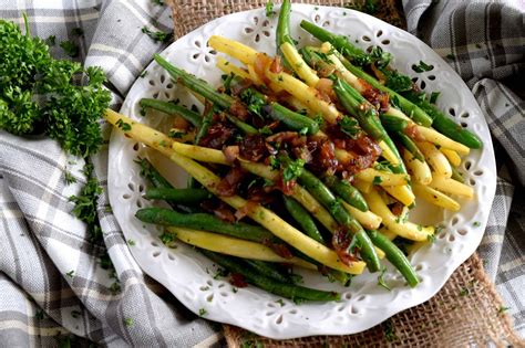 How many carbs are in whole+sum - saut?ed green beans with shallots and olive oil - calories, carbs, nutrition