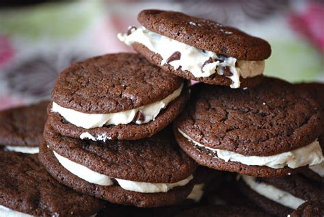 How many carbs are in whoopie pie brownie cookie - calories, carbs, nutrition