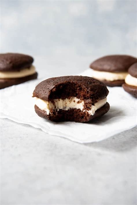 How many carbs are in whoopie pie salted caramel & bacon - calories, carbs, nutrition