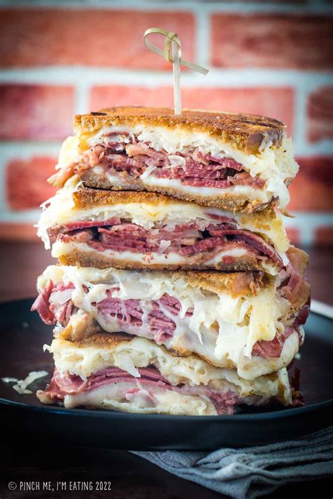 How many carbs are in wisconsin reuben on rye - calories, carbs, nutrition