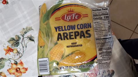 How many carbs are in yellow corn arepas - calories, carbs, nutrition