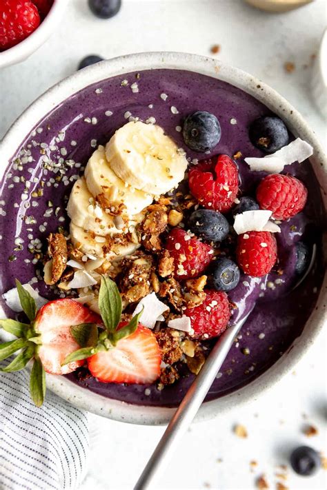 How many protein are in acai breakfast berry bowl - calories, carbs, nutrition