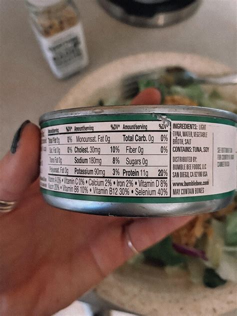 How many protein are in ads tuna salad - calories, carbs, nutrition