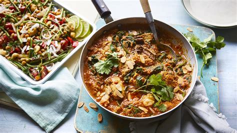 How many protein are in almond lamb curry - calories, carbs, nutrition