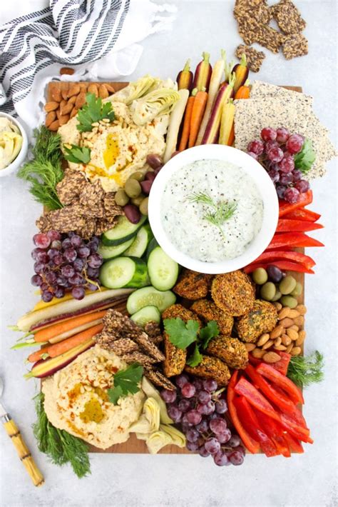 How many protein are in amora mediterranean mezze - calories, carbs, nutrition