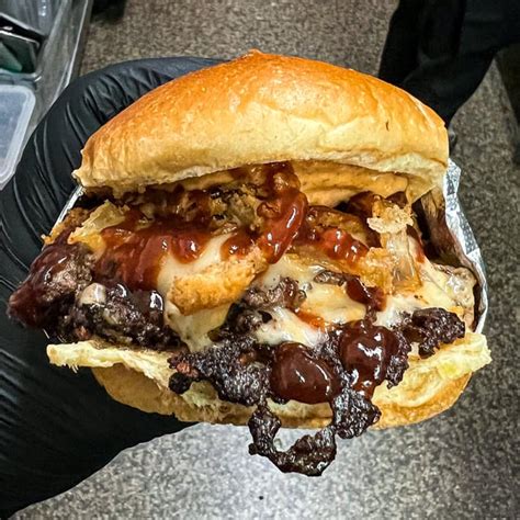 How many protein are in angus burger - make it a double - calories, carbs, nutrition