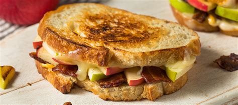 How many protein are in apple bacon grilled cheese - calories, carbs, nutrition