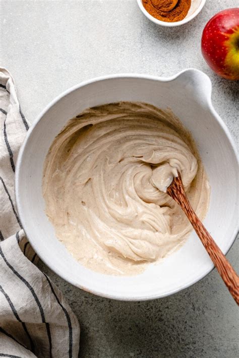 How many protein are in apple butter cream cheese icing - calories, carbs, nutrition