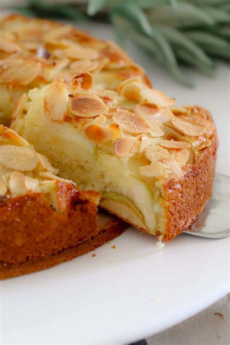 How many protein are in apple cake - calories, carbs, nutrition