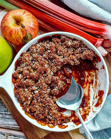 How many protein are in apple crumble - calories, carbs, nutrition