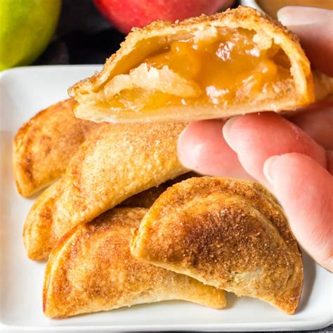 How many protein are in apple empanada with caramel - calories, carbs, nutrition