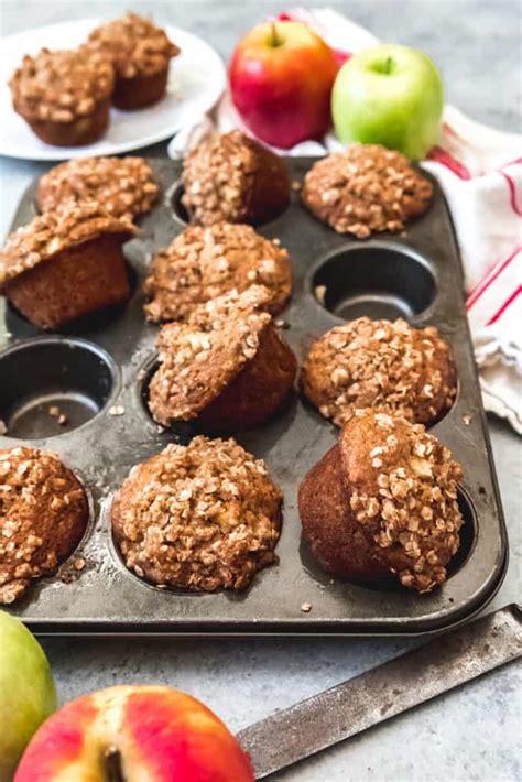How many protein are in apple oatmeal muffins - calories, carbs, nutrition
