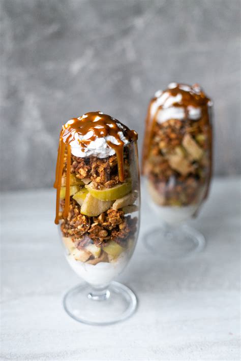 How many protein are in apples and creme parfait - calories, carbs, nutrition