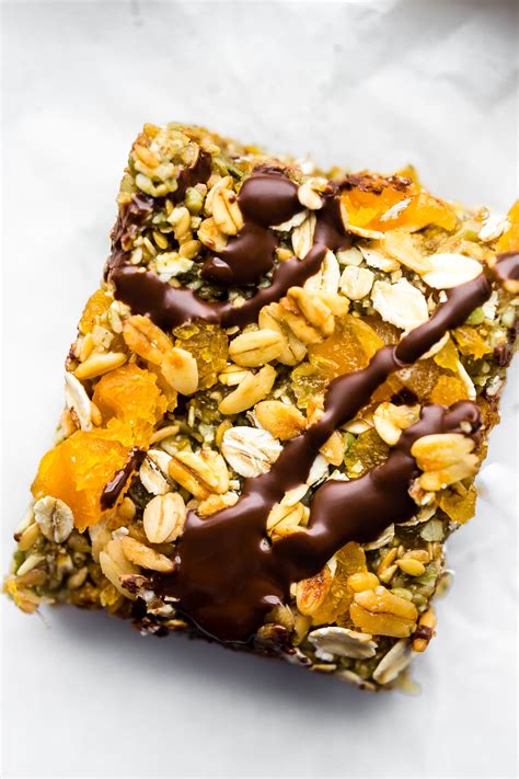 How many protein are in apricot pastry with nuts - calories, carbs, nutrition