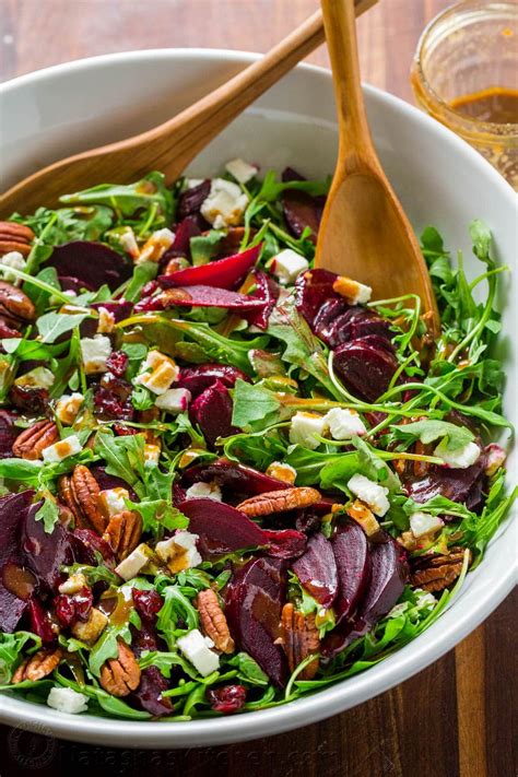 How many protein are in arugula salad and sweet and spicy beets - calories, carbs, nutrition