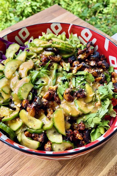 How many protein are in asian crunch salad - calories, carbs, nutrition