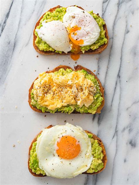 How many protein are in avocado toast with an egg - calories, carbs, nutrition