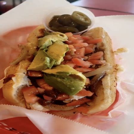 How many protein are in aztec burger - calories, carbs, nutrition
