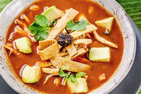 How many protein are in azteca chicken and vegetable soup - calories, carbs, nutrition