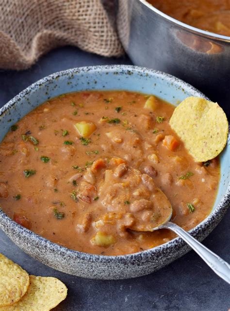 How many protein are in bacon and pinto bean soup (68420.0) - calories, carbs, nutrition