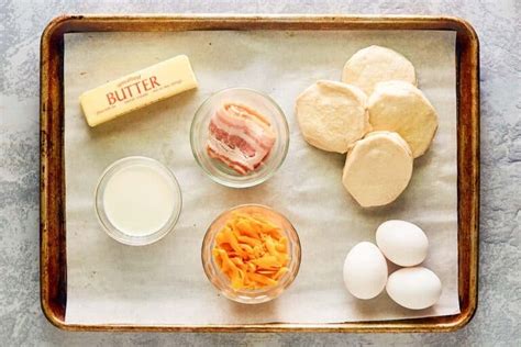 How many protein are in bacon biscuit topping dough - calories, carbs, nutrition