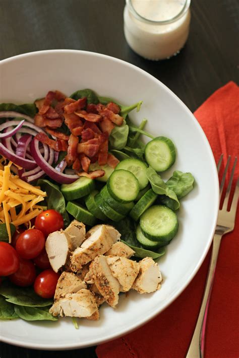 How many protein are in bacon ranch salad - calories, carbs, nutrition